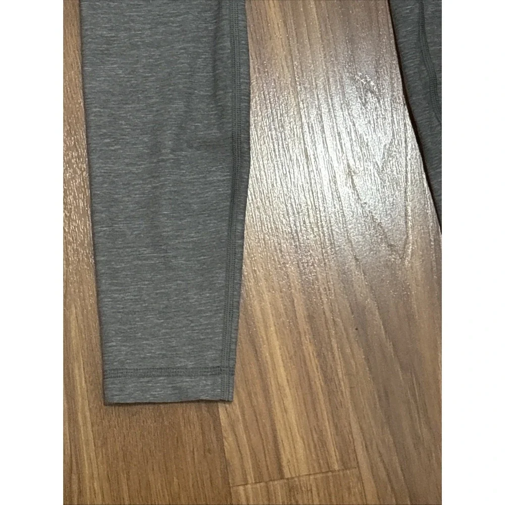 Lululemon Women's Sz 4 Gray Fitted Athletic Leggings Pants EUC - Picture 3 of 4